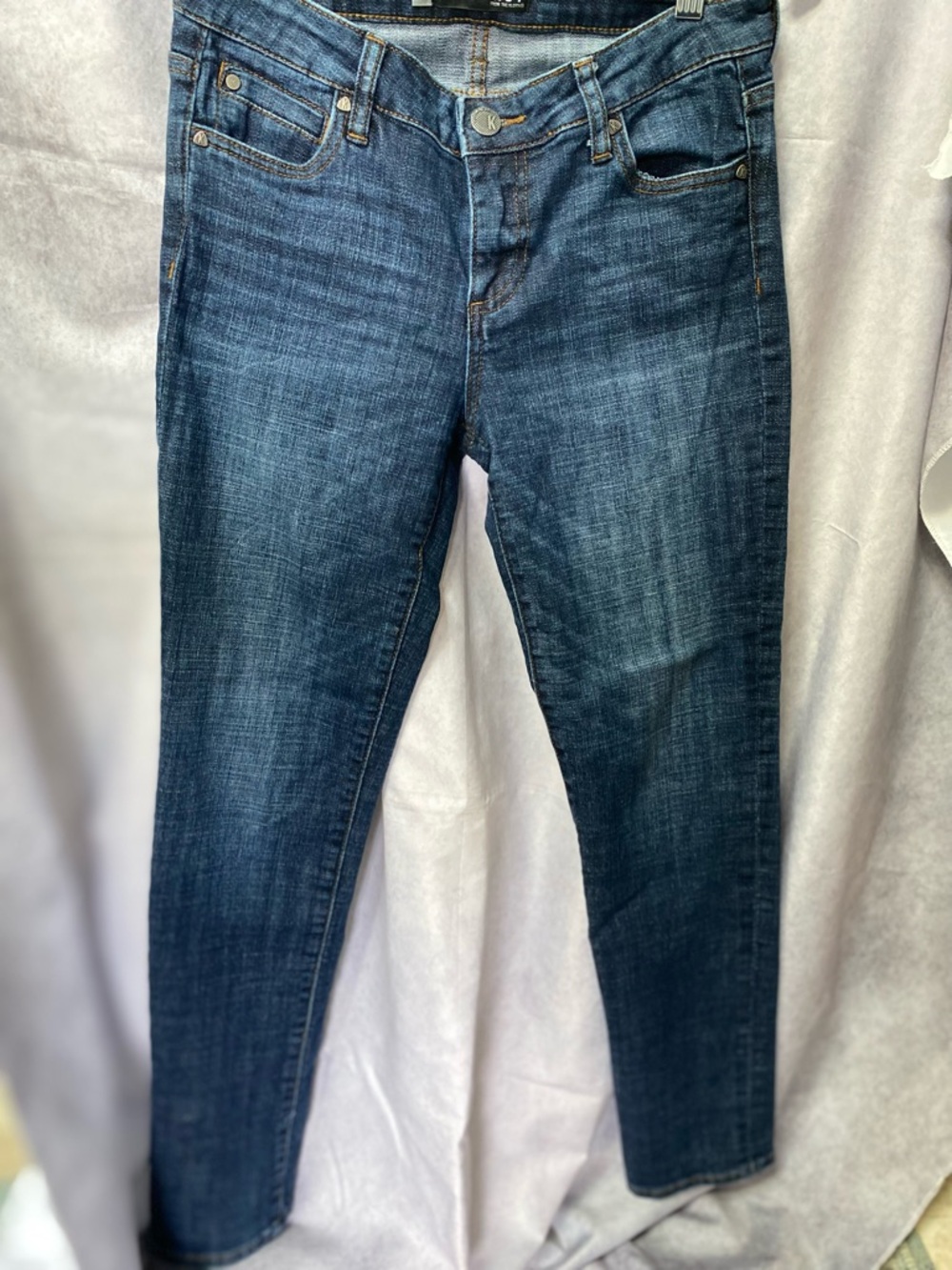 Kut from the kloth. Size 2 Catherine Boyfriend Denim